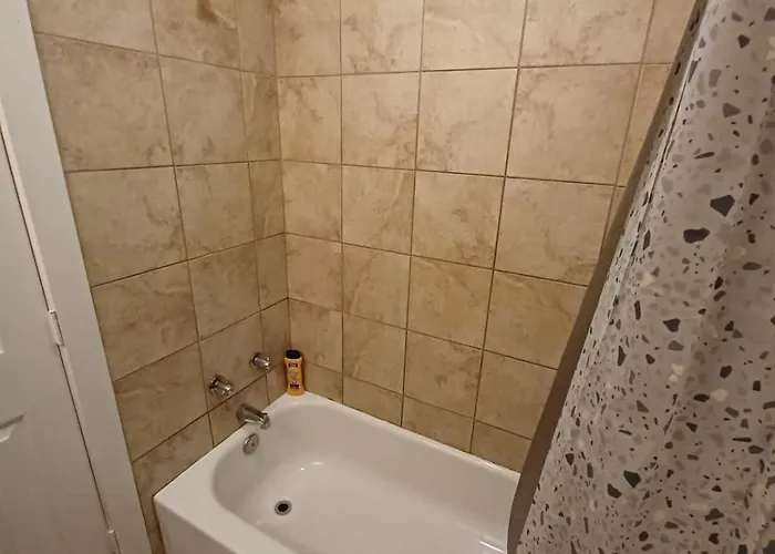 Cozy South Side Retreat - Free Parking - Fast Wifi Holiday home Pittsburgh