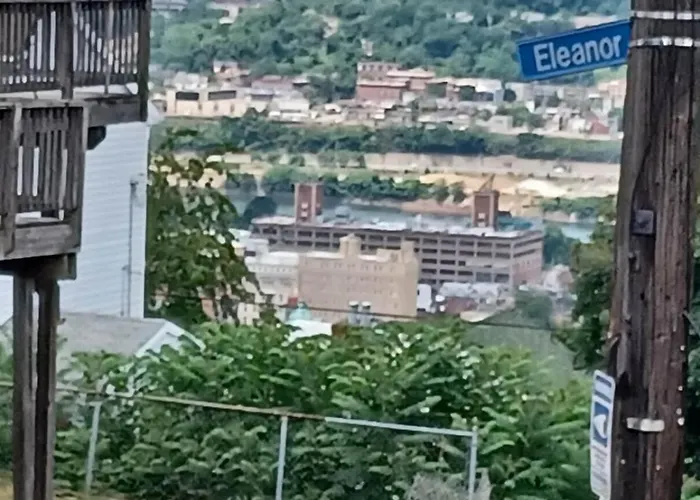 Cozy South Side Retreat - Free Parking - Fast Wifi * Pittsburgh